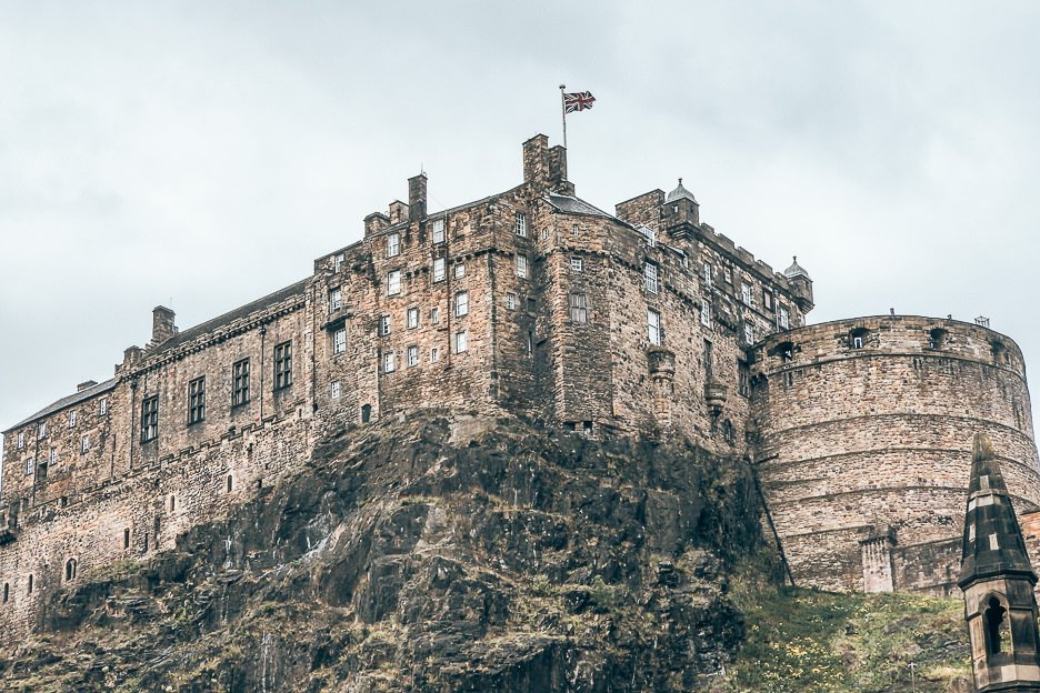 An Unmissable Guide To 48 Hours In Edinburgh 6 L Edinburgh Castle on the hill, Edinburgh