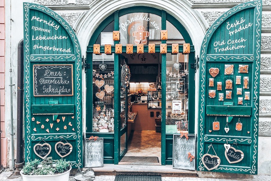 How To See Prague In 2 Days 16 L Gingerbread store Perníčkův sen, Prague