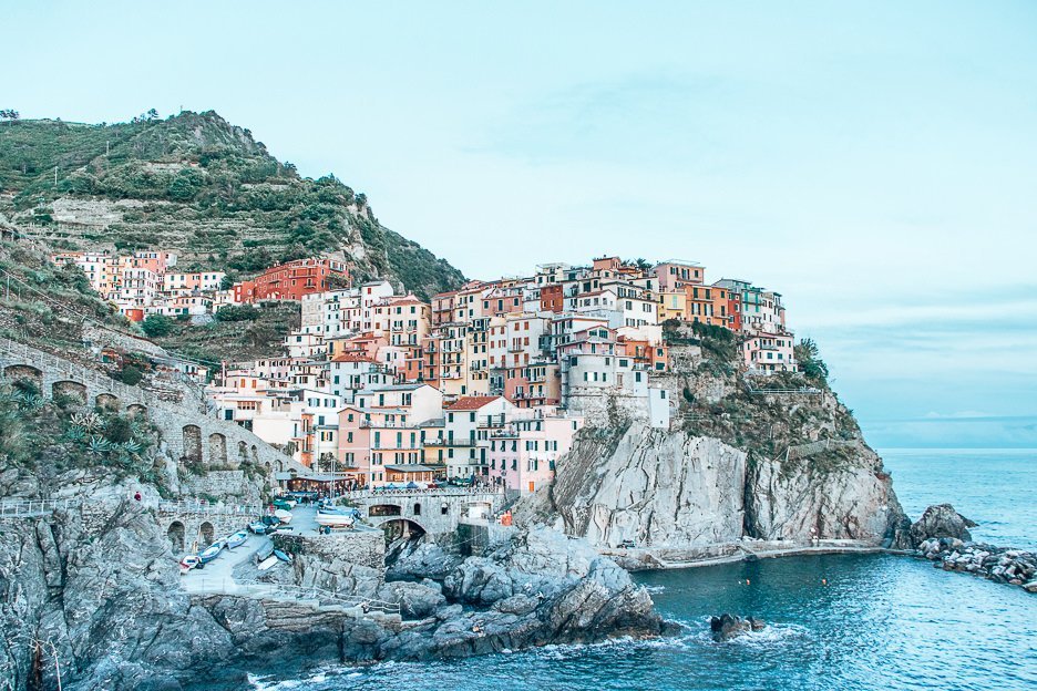Looking across the bay up towards the houses of Manarola, Cinque Terre