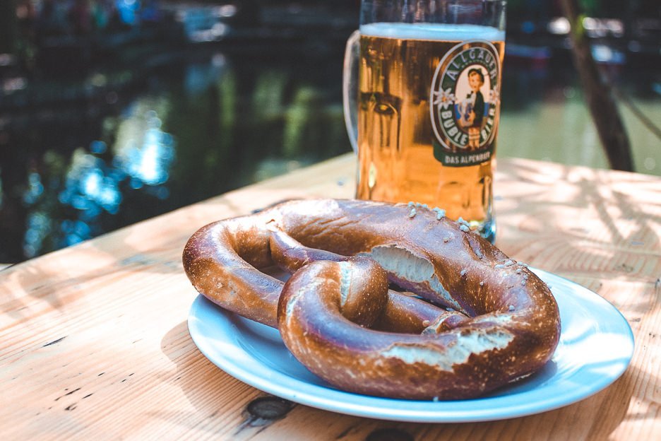 The Alternative Berlin City Guide 15 L Pretzel and beer in the beergarden of Cafe Am Nueun See, Berlin
