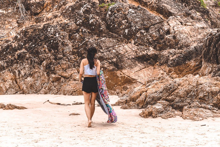 The Ultimate Byron Bay Travel Guide 12 L Setting up a spot at one of the beaches in Byron Bay