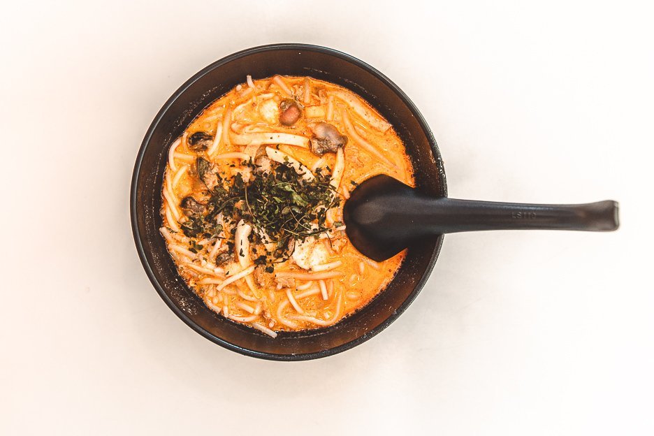 Beyond The Chilli Crab 7 Unmissable Dishes In Singapore Under 10 10 L Bowl of Laksa at 328 Katong Laksa, Singapore