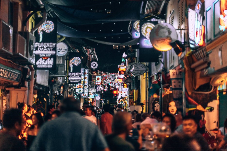 3 Day Itinerary in Singapore Things To Do Tips 10 L is 3 days enough in Singapore | Haji Lane by night