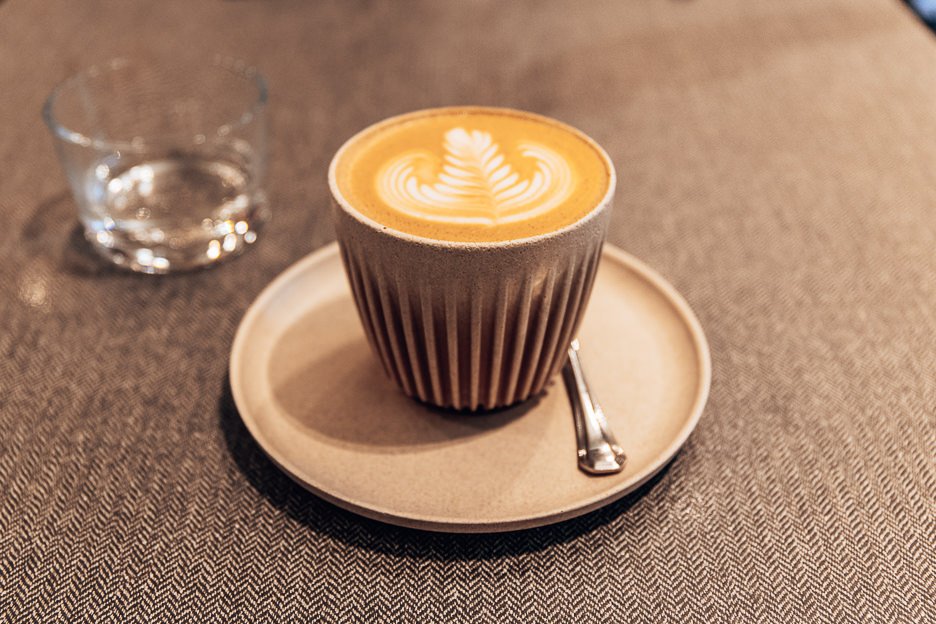 3 Day Itinerary in Singapore Things To Do Tips 12 L Singapore Travel Experience - flat white at Populus Coffee Co