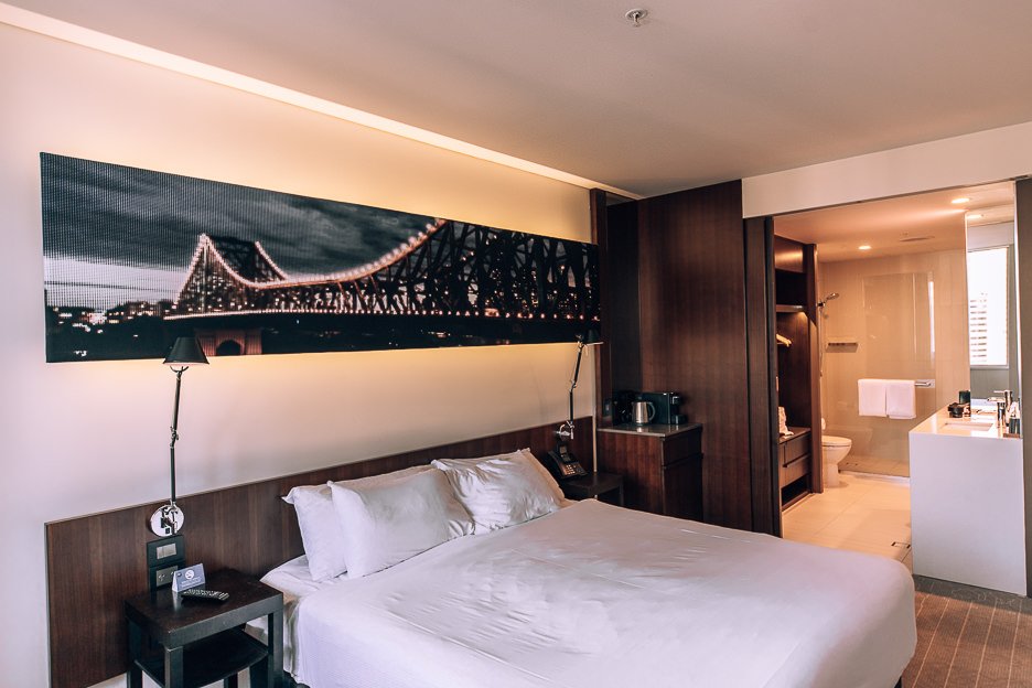 Hotel Review Next Hotel Brisbane 2 L Deluxe King Room at Next Hotel Brisbane