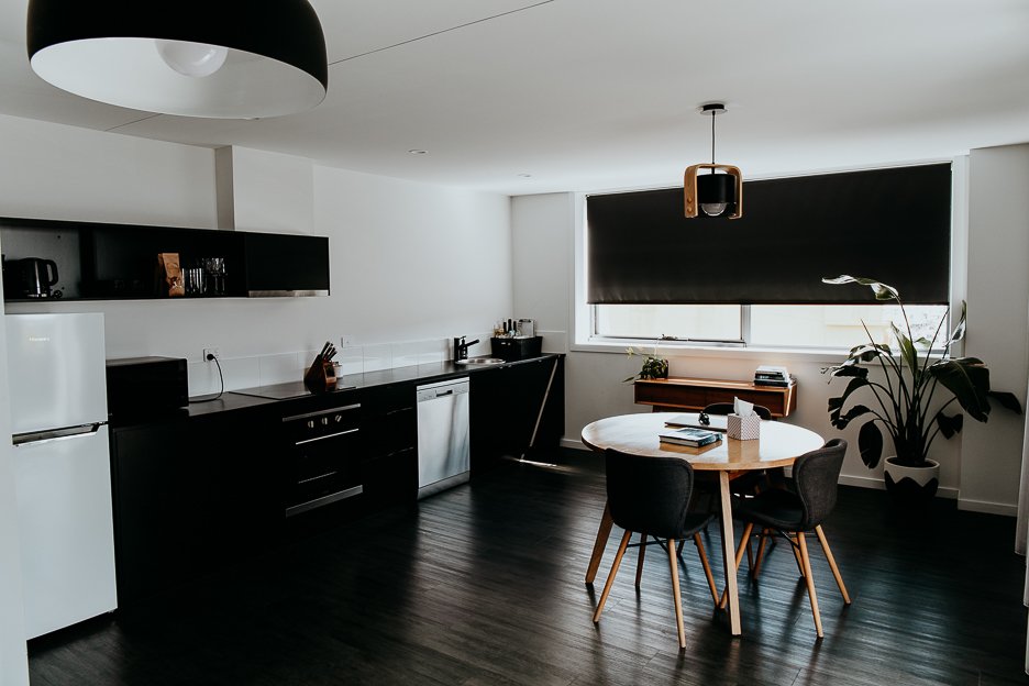 Change Overnight Hotel 1 L Kitchen of Game Changer Penthouse - Change Overnight Hotel