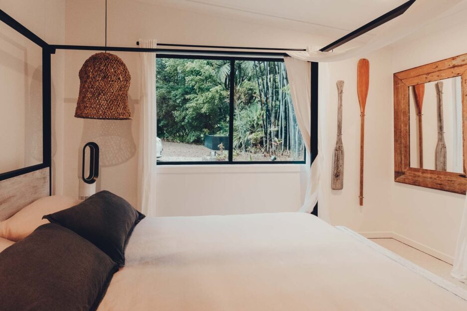 Coastal inspiration in the bedroom - Palmwoods, Sunshine Coast Hinterland Accommodation